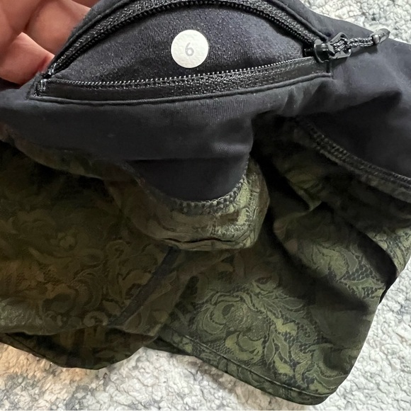 Lululemon Speed  Short Mini Pencil Lace Brave Olive Black size 6 - Picture 5 of 7